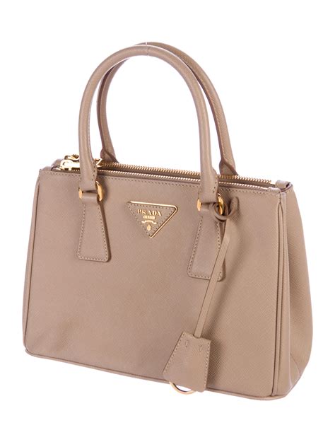 prada saffiano lux galleria 25cm|Prada saffiano lux mini.